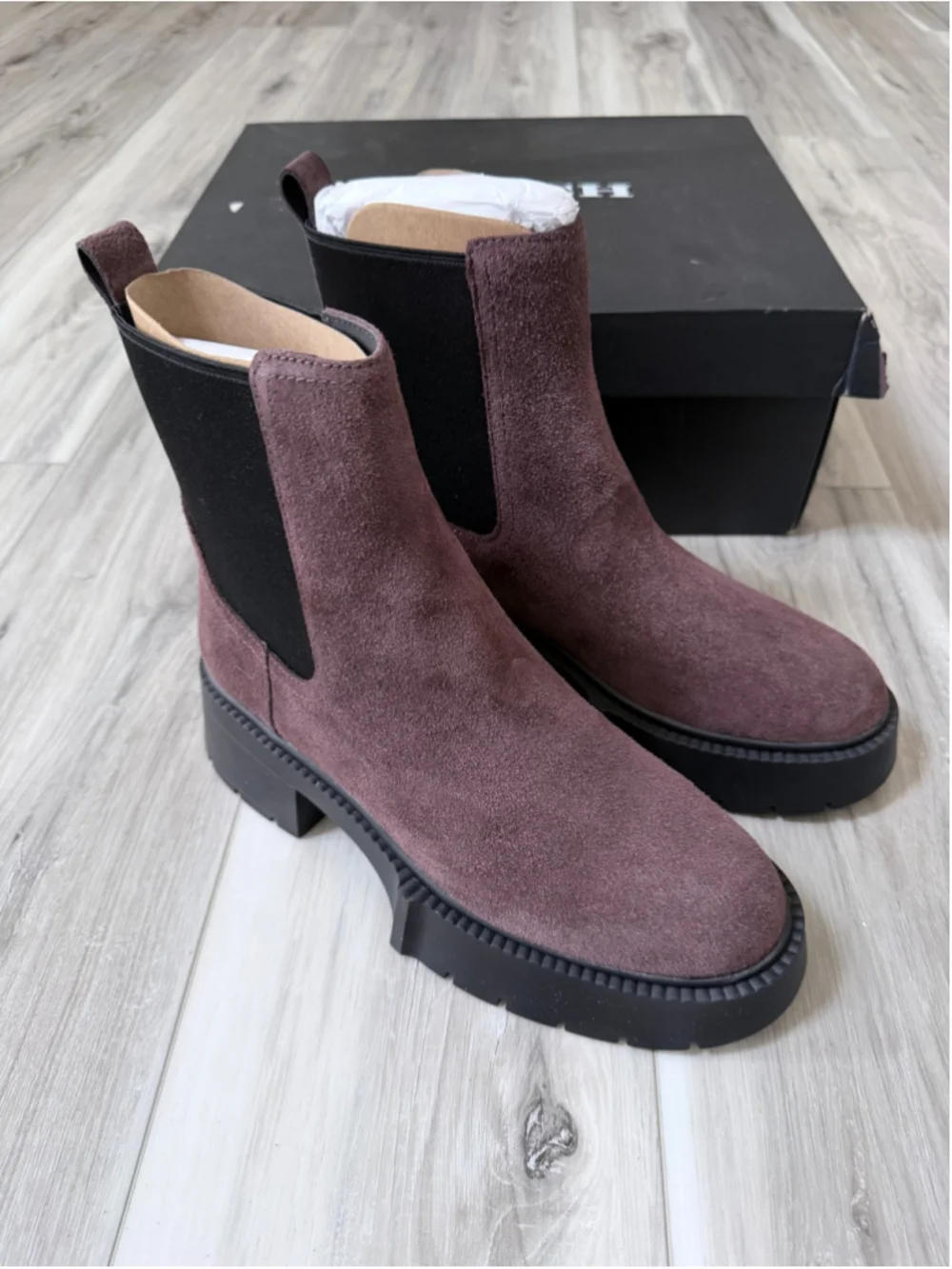 Coach leah platform